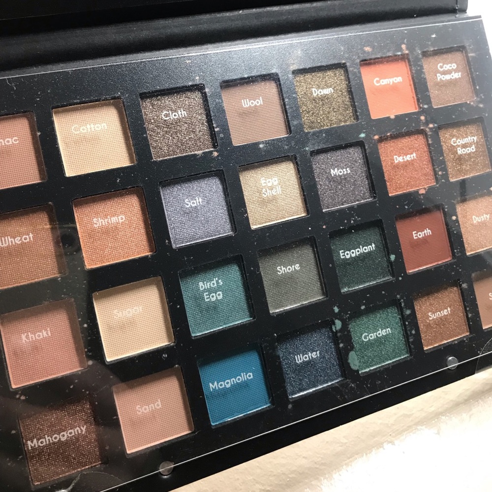 Radiant Eyes eyeshadow palette